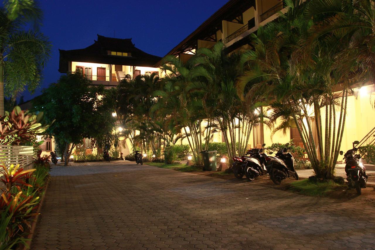 Puri Senggigi Hotel Mangsit Exteriér fotografie