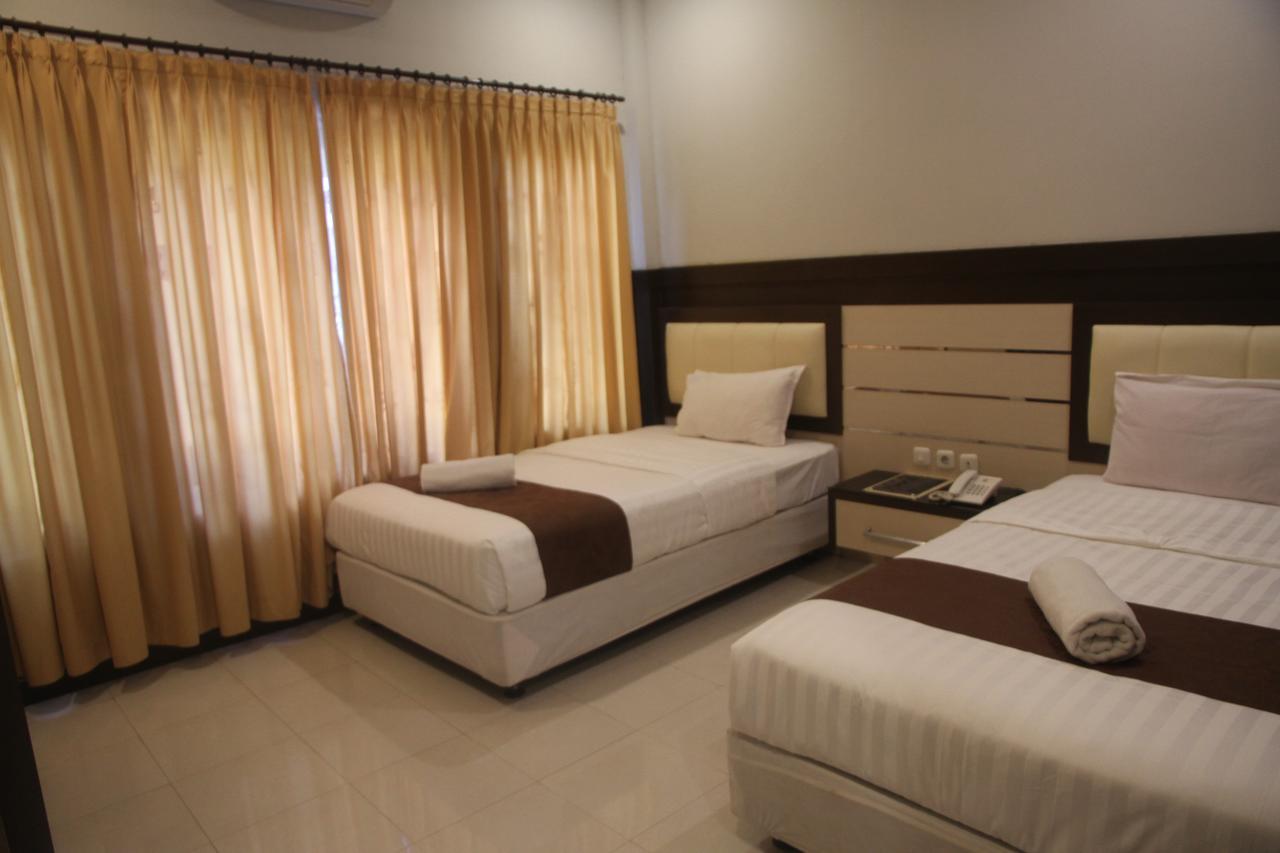 Puri Senggigi Hotel Mangsit Exteriér fotografie