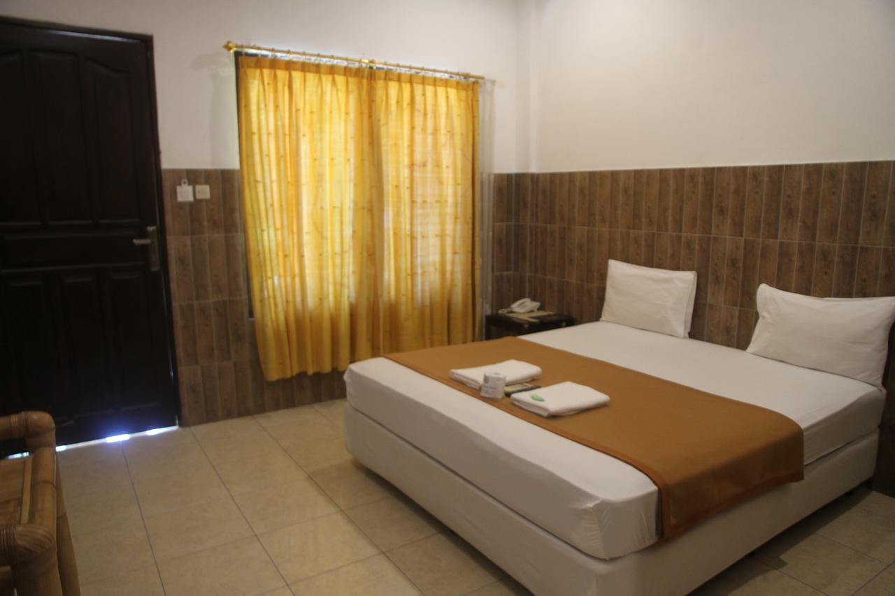 Puri Senggigi Hotel Mangsit Exteriér fotografie