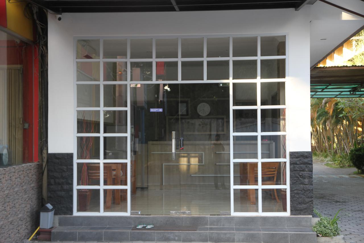 Puri Senggigi Hotel Mangsit Exteriér fotografie