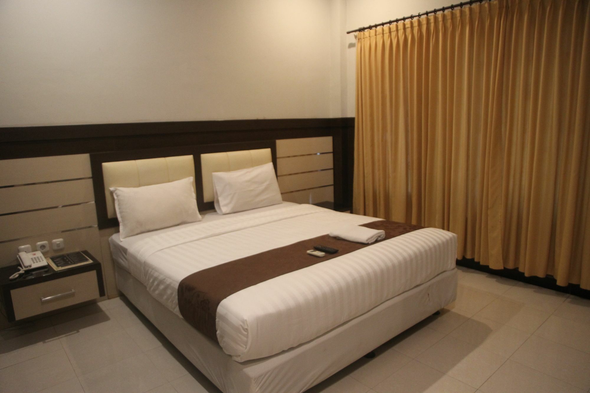 Puri Senggigi Hotel Mangsit Exteriér fotografie