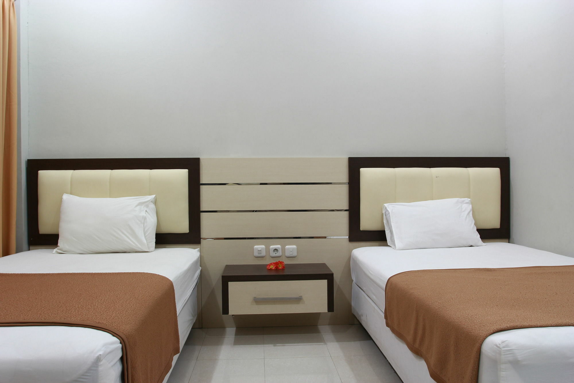 Puri Senggigi Hotel Mangsit Exteriér fotografie