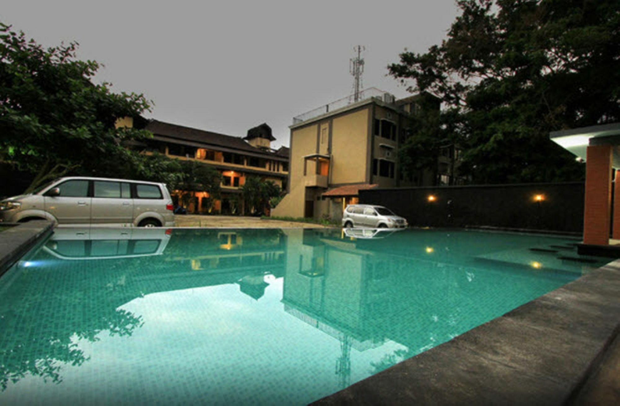 Puri Senggigi Hotel Mangsit Exteriér fotografie