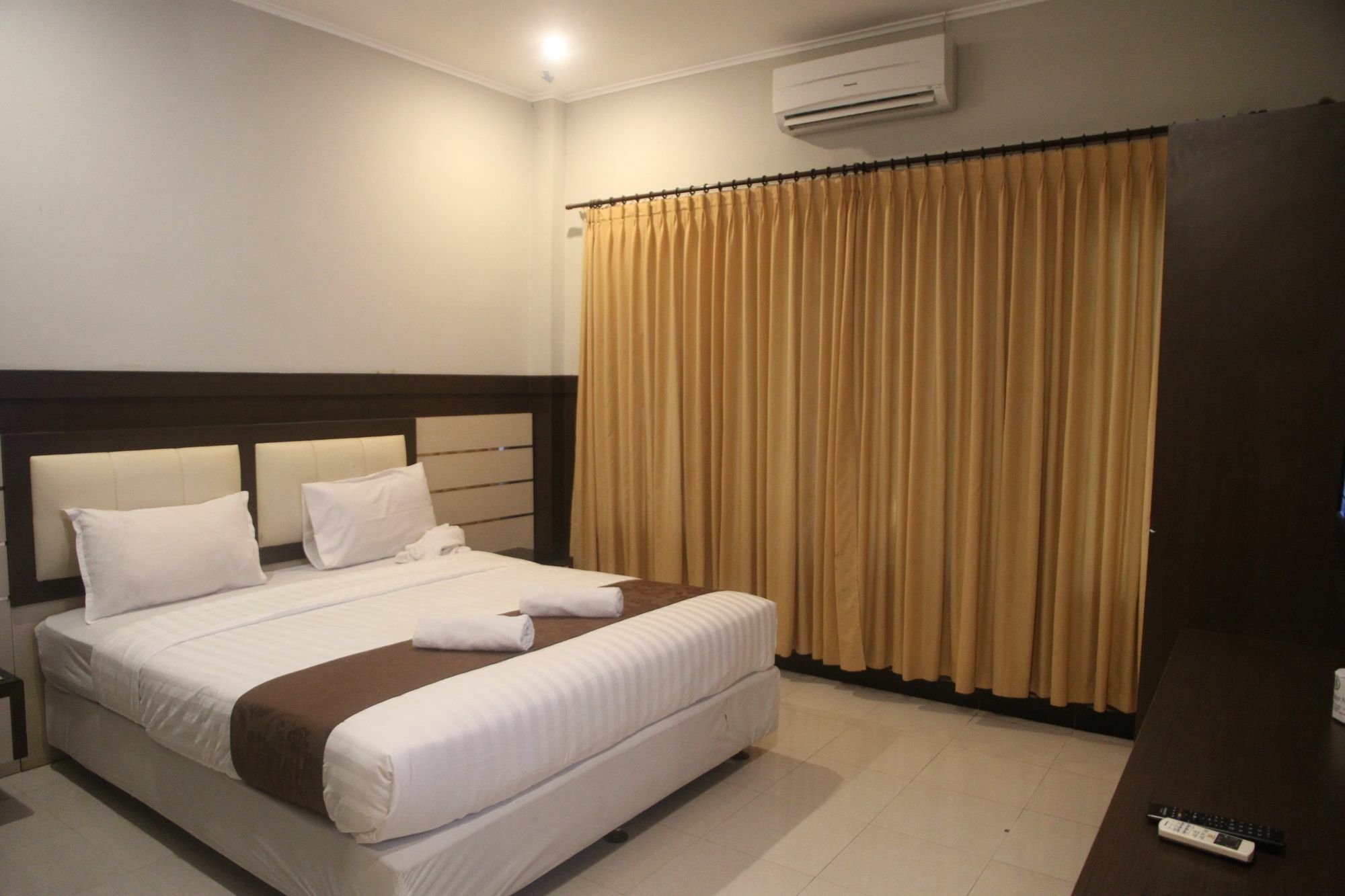 Puri Senggigi Hotel Mangsit Exteriér fotografie