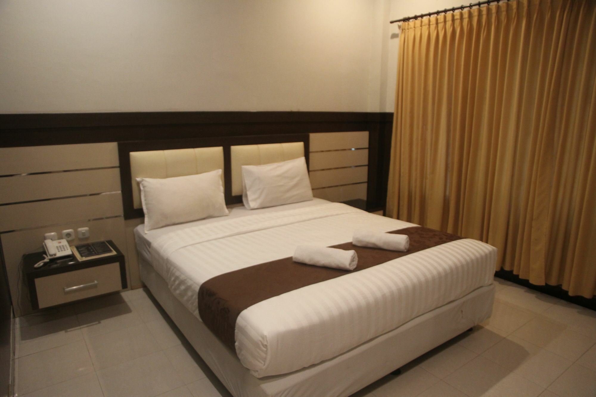 Puri Senggigi Hotel Mangsit Exteriér fotografie